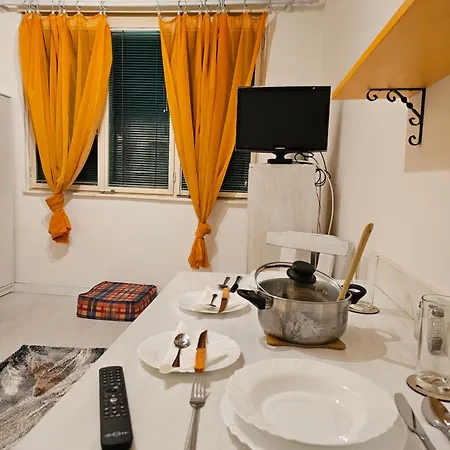 Apartment Bg-room