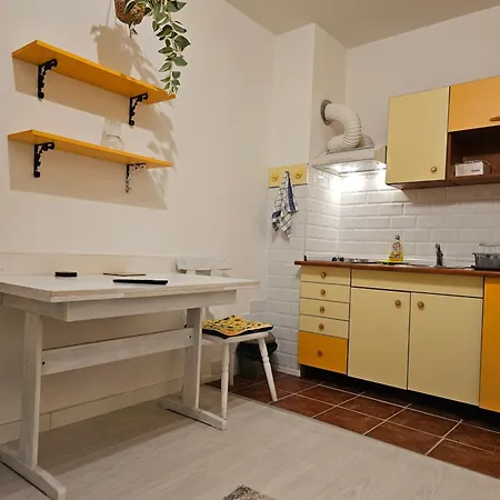 Apartment Bg-room *